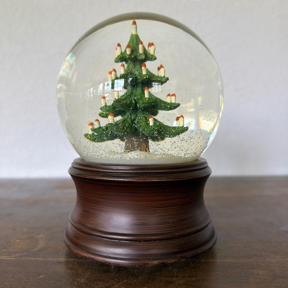 Vintage Musical Christmas Tree Snow Globe Oh Tannenbaum Wind Up Decor